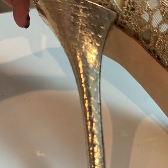 Stunning Dolce & Gabbana Metallic Gold Fabric Peep Toe Pump - Picture 10 of 11